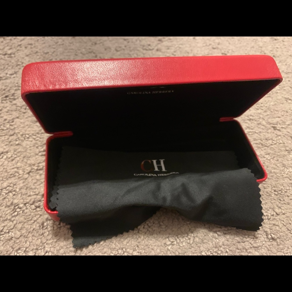 Carolina Herrara eyeglass case. NEW